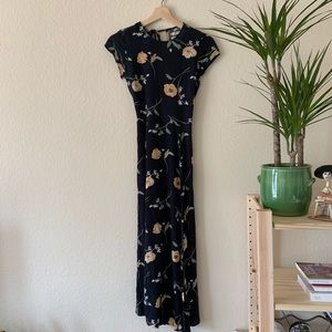 UO Lindsey Cap-Sleeve Midi Dress
